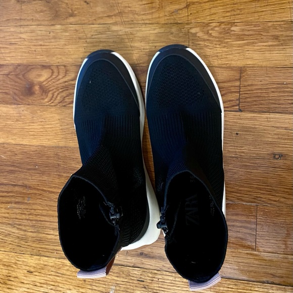 Zara stretchable boots. - Picture 3 of 7